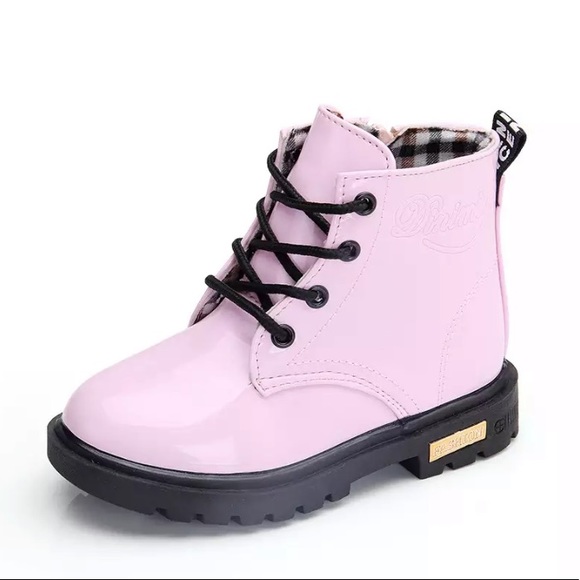 Other - BRAND NEW🎉 Light Pink Lace Up Winter Girls Boots